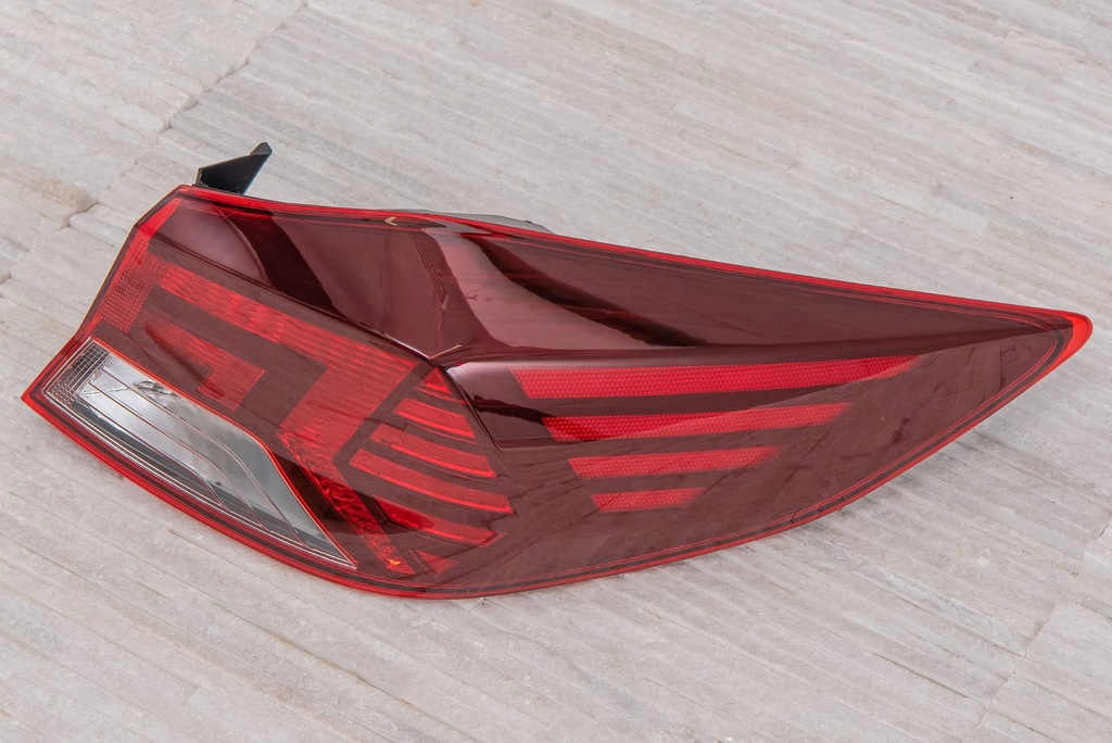 фото №9, Hyundai elantra vi ad 2018-2020 кузовная лампа задняя правая 92402f2500