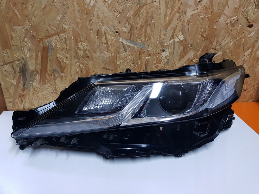 фото №1, Лампа левая левый l перед передняя toyota camry led full