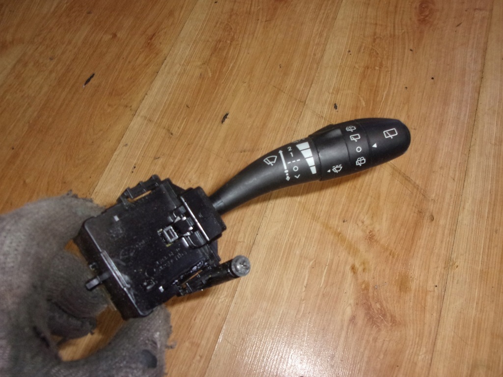 фото №1, Hyundai i30 i переключатель комбинированный дворник