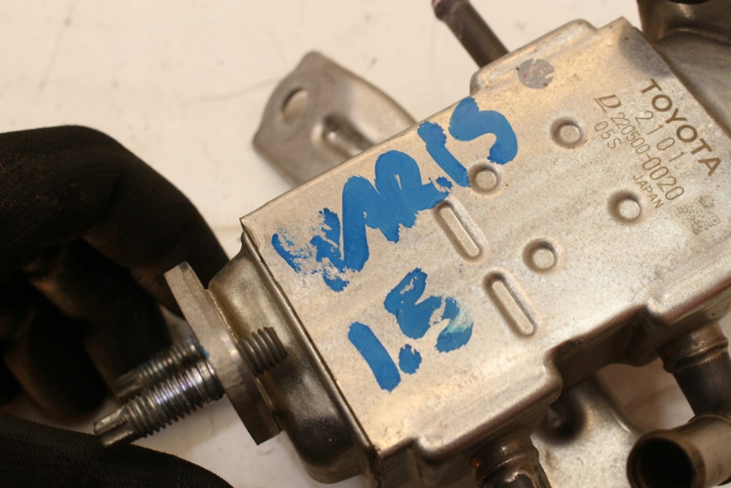 Радиатор выхлопных газов egr 220500-0020 toyota yaris 3 1.5 hybrid гибрид Киев