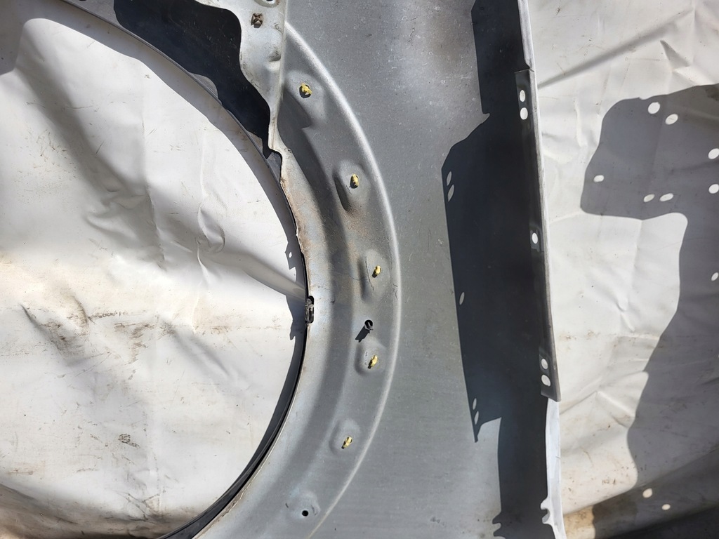 фото №10, Ford connect передній правий перед крила молдинг