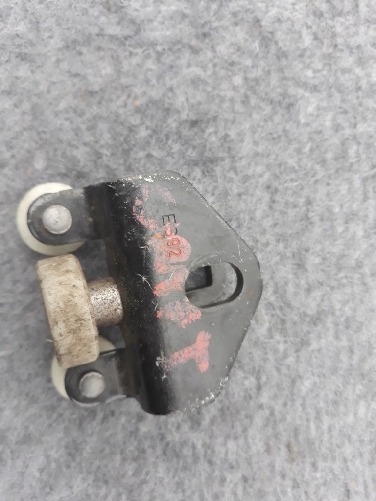 фото №3, Ролик дверь раздвижных vw crafter