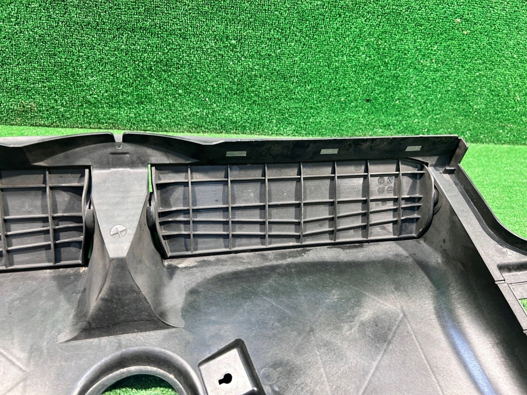 Tesla model 3 повітропровід повітря жалюзі 1559787-00-a Недорого