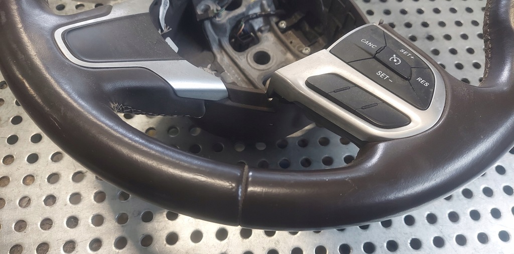 фото №7, Chrysler pacifica 2016-2025r повітропровід шкіра коричневий