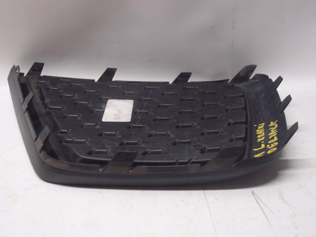 фото №8, Решётка бампера левый перед audi a1 ii 82a807681f