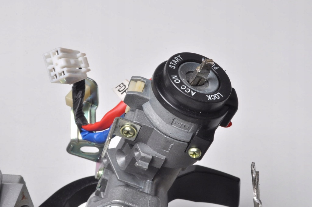 фото №6, Hyundai i30 i 1.6 колонка кермова anglik 563102l500 2l563-98000