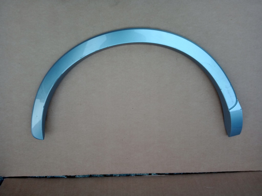 фото №1, Audi q3 s-line правая молдинг крыла задняя 8u0853818