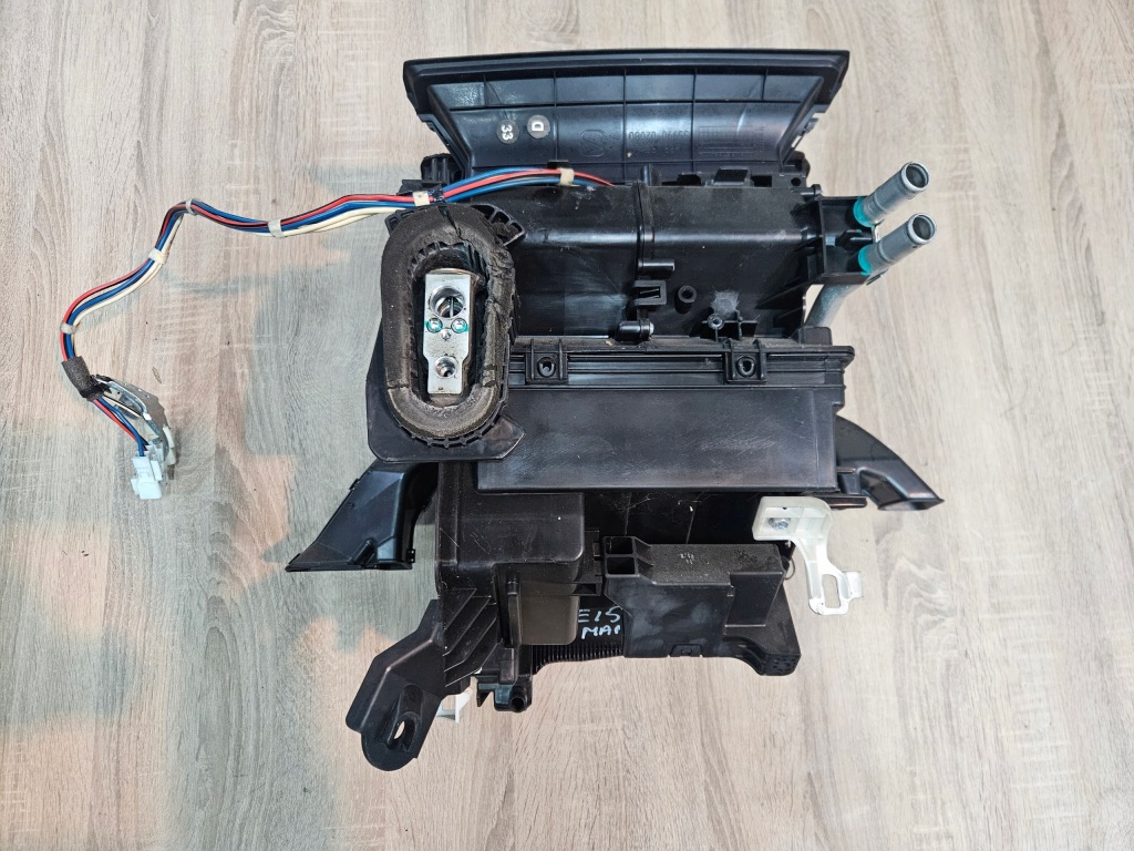 Купить Toyota corolla e15 07-12 отопитель