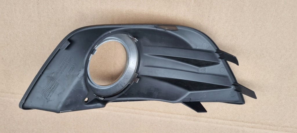 Ford kuga mk1 2008- решётка левая бампер перед Доставка