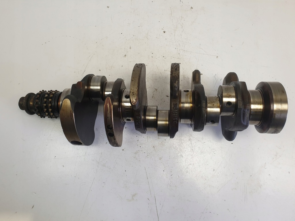 фото №1, Mercedes w203 2.6 v6 wał коленчатый r11213