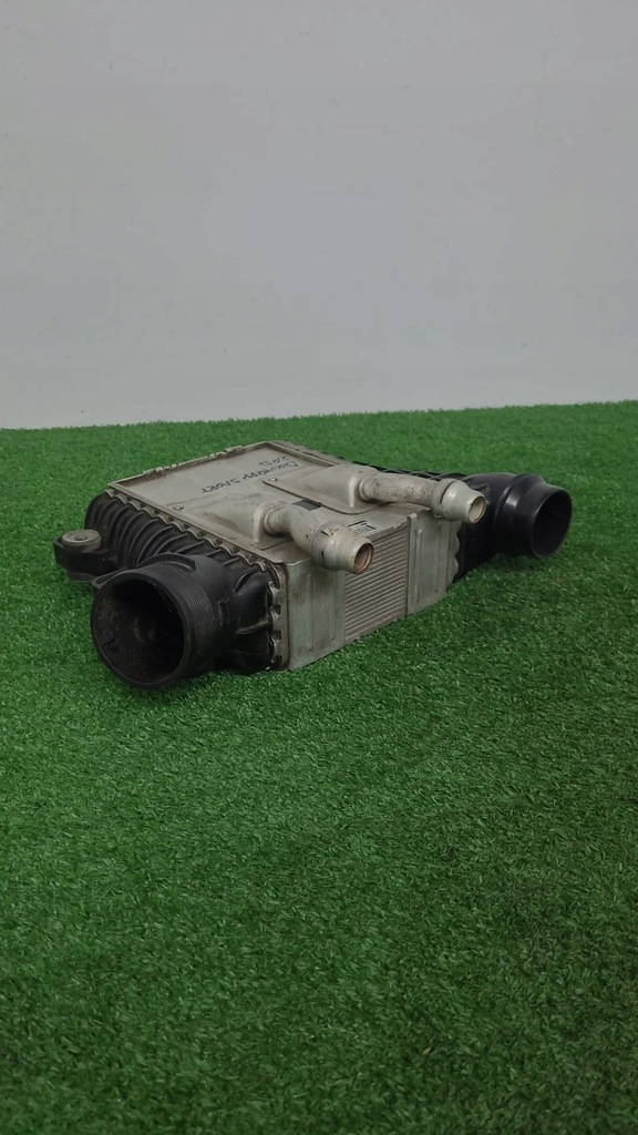 фото №1, Радиатор интеркулер discovery range evoque 2.0d