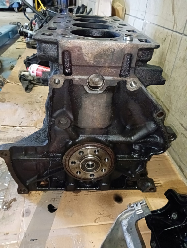 фото №4, Блок двигателя renault 2.5 dci |g9ub630