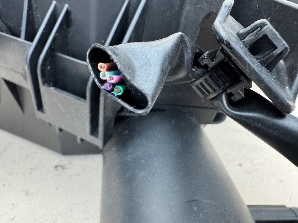 фото №14, Mitsubishi outlander iii 3 15- повітрозабірник впуск корпус фільтра повітря 1525a052