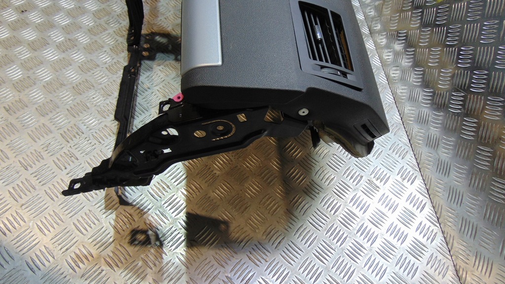 фото №6, Приборная панель подушка opel zafira b oryg