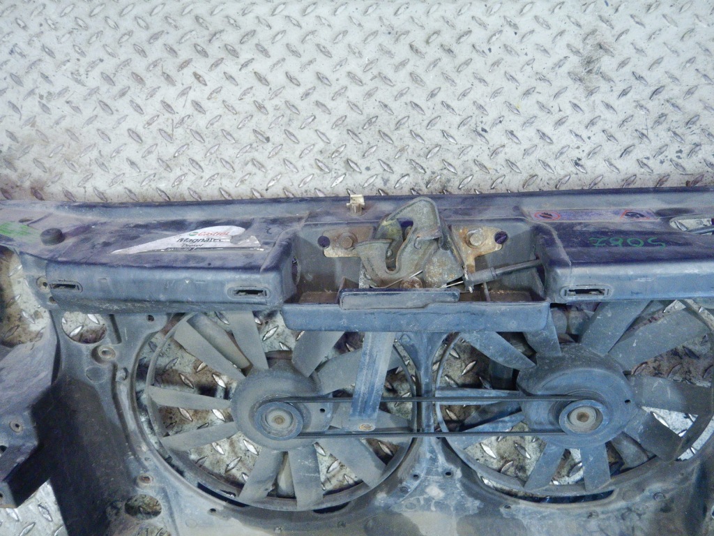 фото №5, Vw golf iii hb 3d pas передний панель фары 1h0805594d