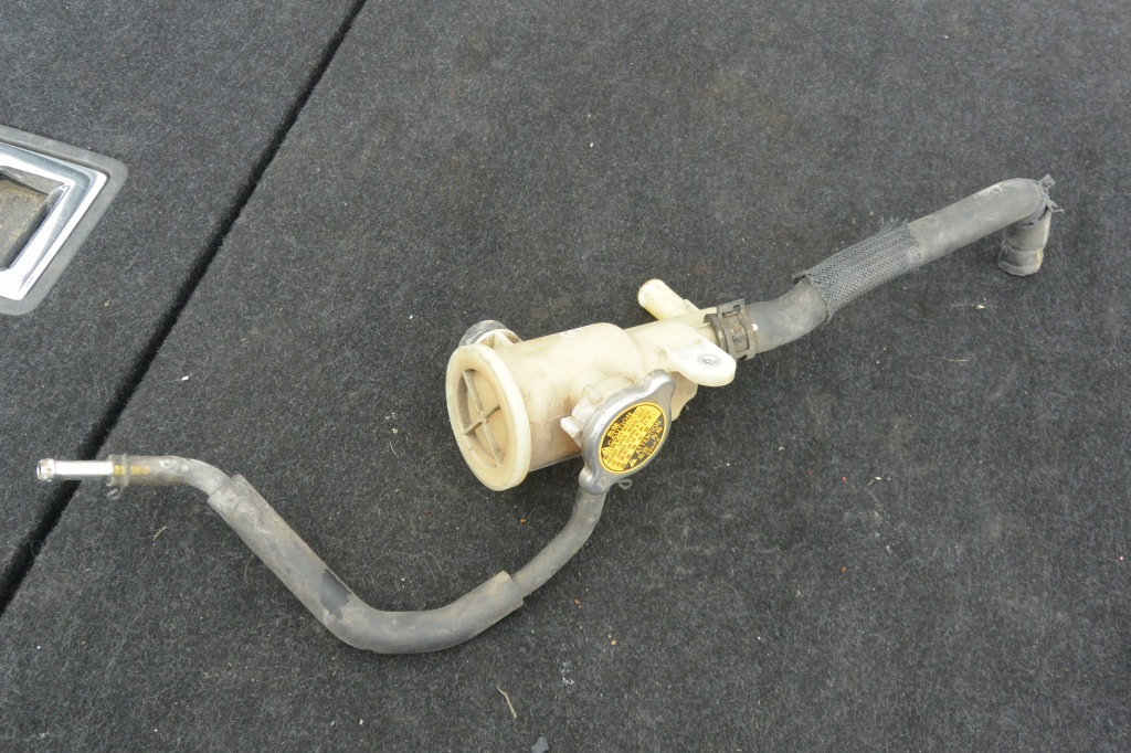 фото №1, Бачок жидкость охлаждающей расширительный крышка труба lexus gs iii 450h