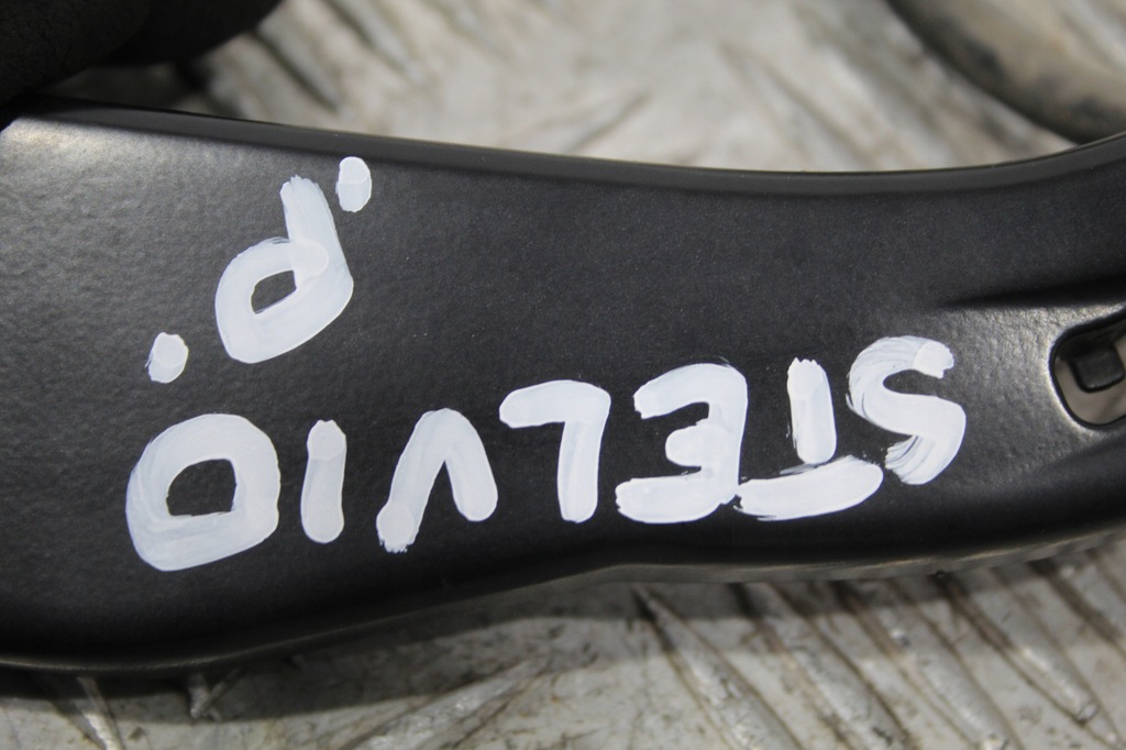 фото №2, Рычаг дворники правое stelvio