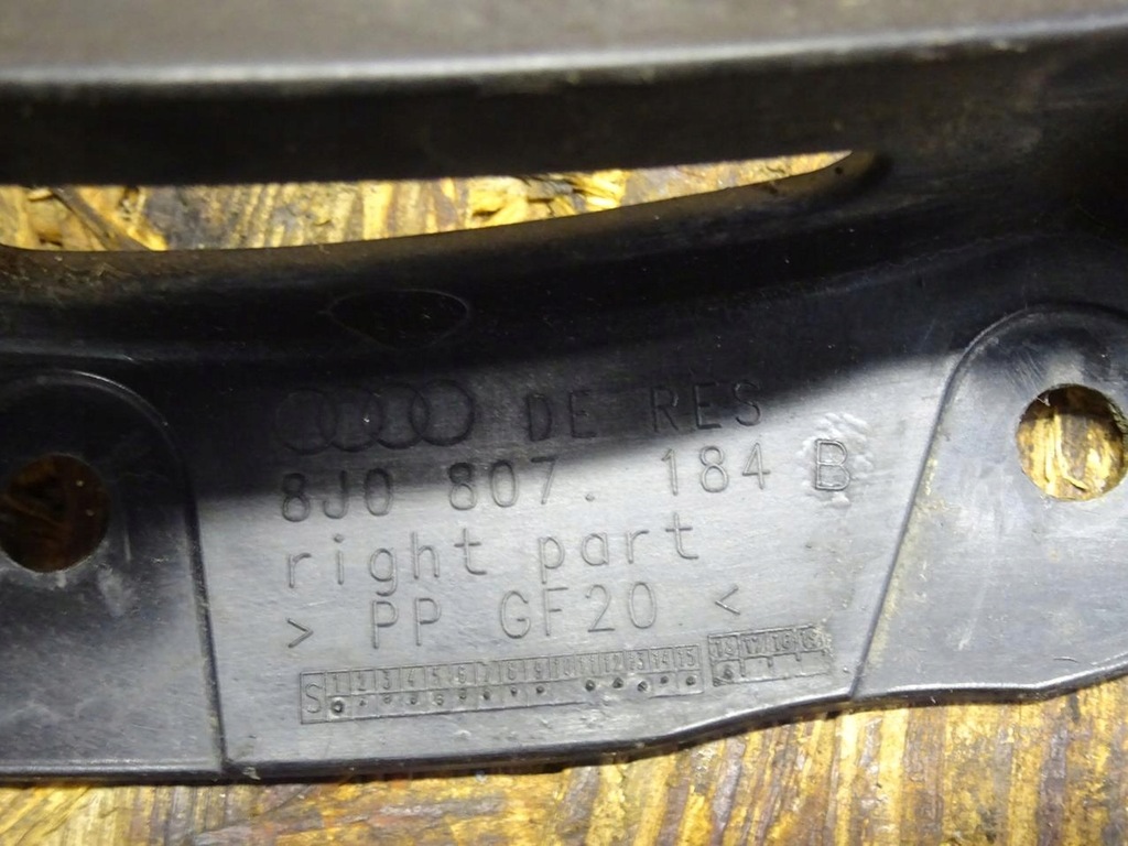 фото №8, Audi tt 8j 06-14 кронштейн направляющая бампера правый перед передний 8j0807184b