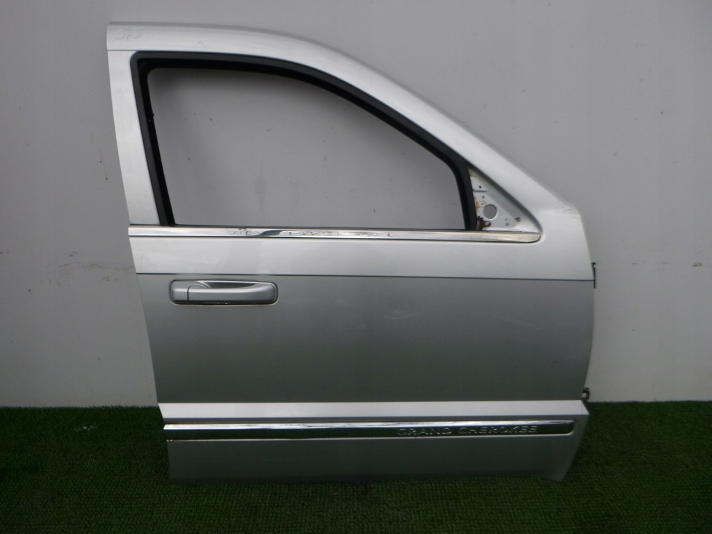 фото №1, Jeep cherokee wk 05-10 дверь передние правое перед