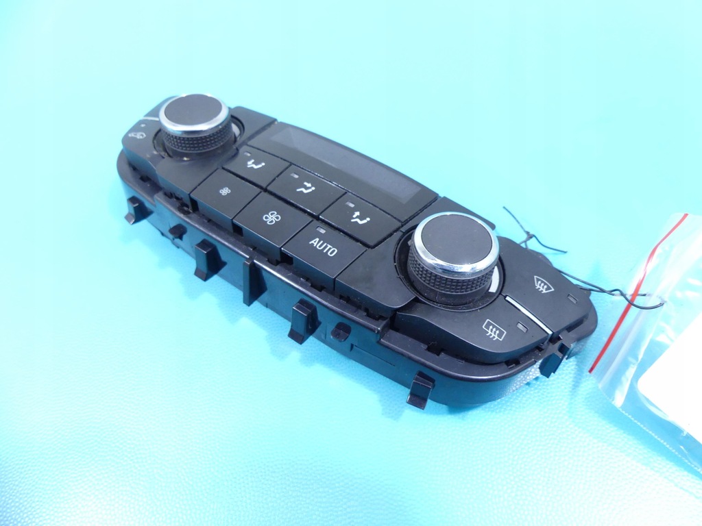 фото №1, Консоль панель обдув opel insignia a 08-17