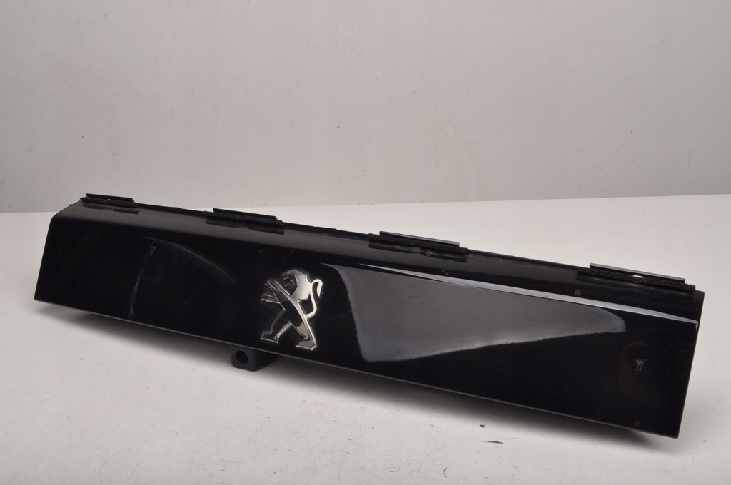 фото №1, Peugeot 2008 ii накладка молдинг кришки 9828080180