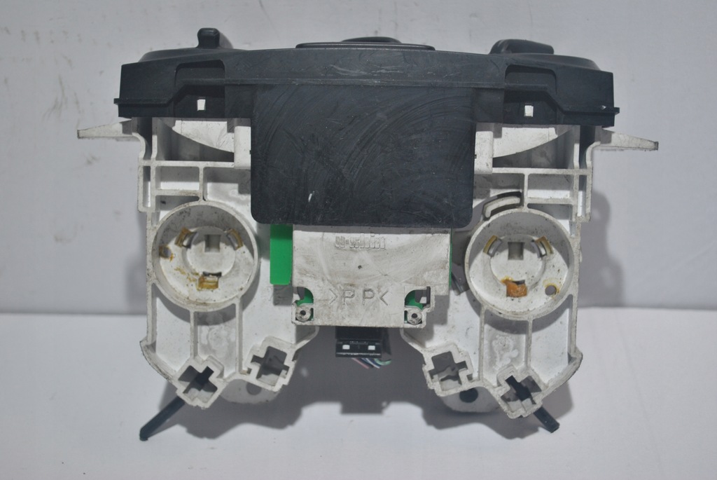 фото №8, Панель керування вентиляція mazda mpv lc94b