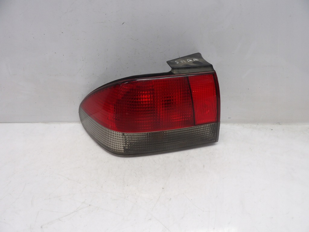 фото №1, Лампа левая задняя saab 900