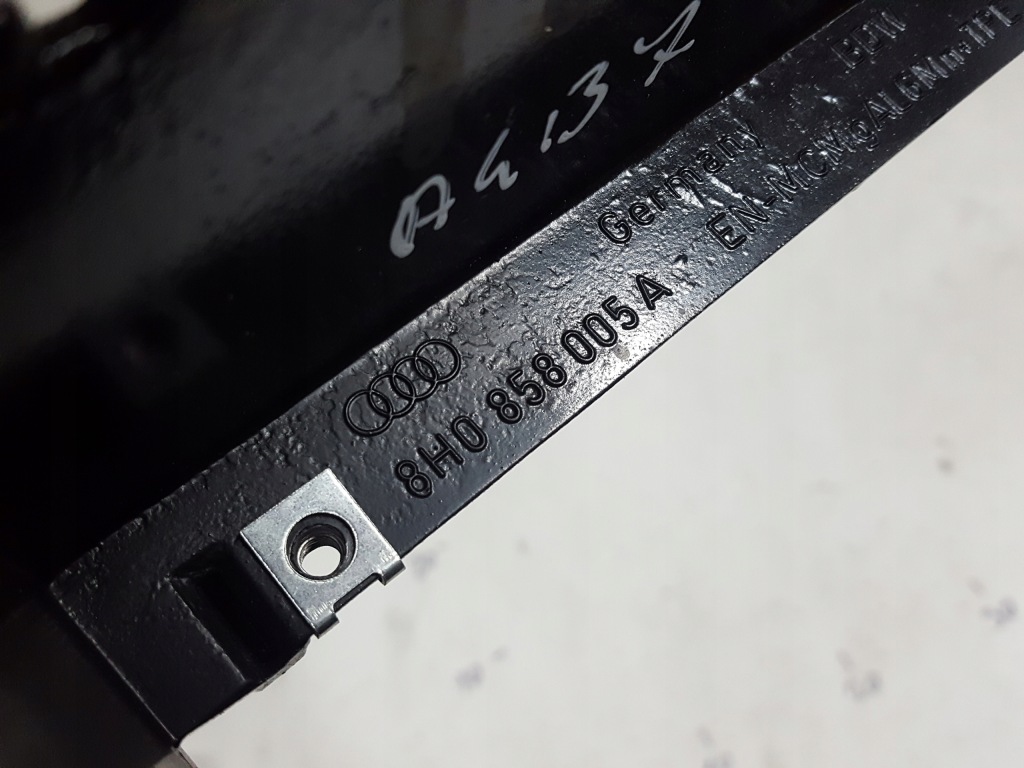 фото №2, Audi a4 b7 04-07r cabrio рамка радио 2 din