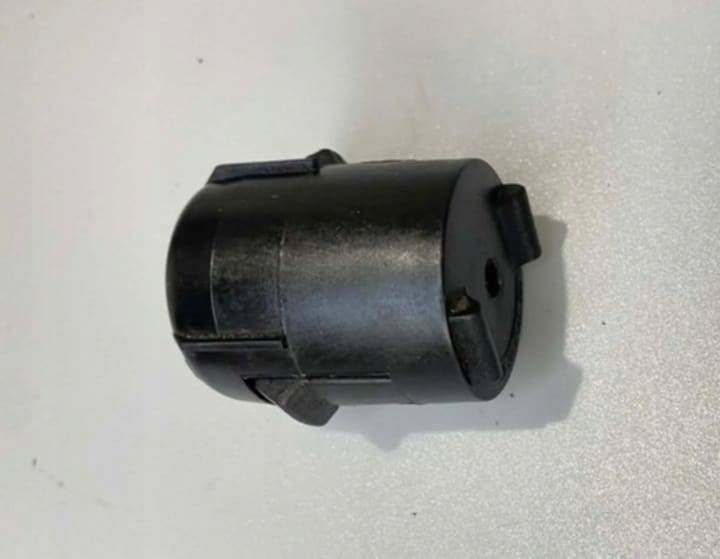 Mercedes-benz w123 w126 кронштейн пластик педали газа Недорого