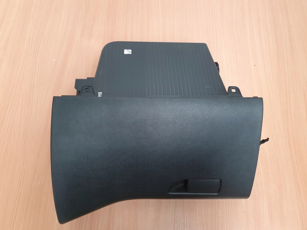 Накладка під  кермо бардачок пасажира peugeot 308 2 t9 Зі Шроту