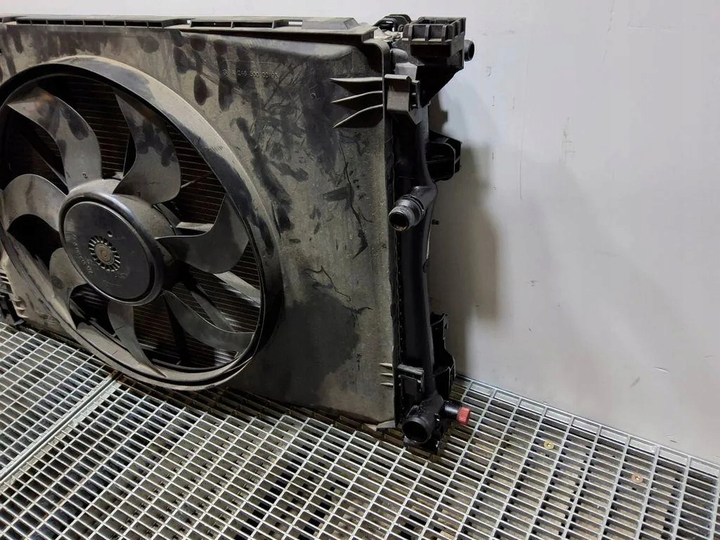 Купити Комплект радіатор mercedes-benz b w246, w242 a2465000454 1.46l дизель 2016