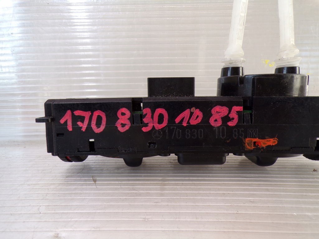 фото №6, Панель обдув кондиціонера mercedes slk r 170 1708301085