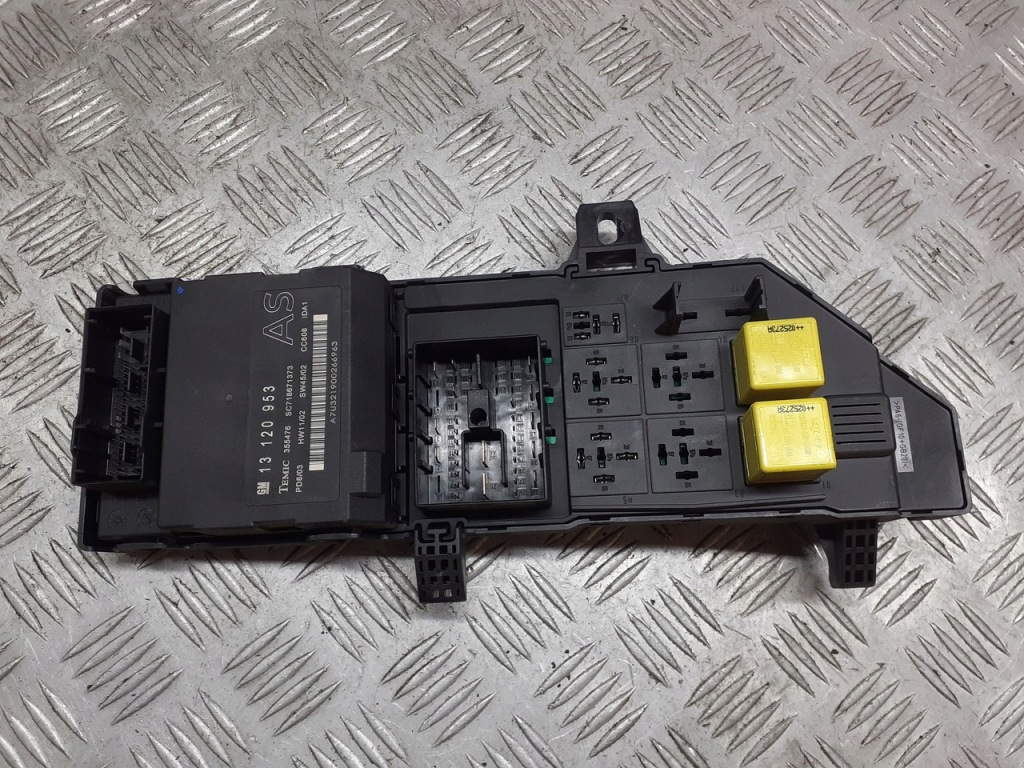 фото №1, Коробка модуль bcm opel signum 1.8 24443147