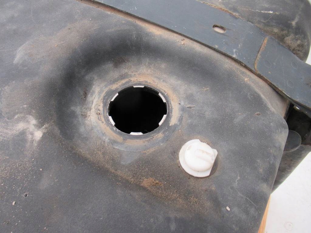 фото №2, Бак adblue mercedes actros mp2 / mp3 12.0 428435km хэтчбек