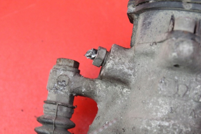 фото №7, Суппорт правый задняя renault talisman 1.6 tce 16r