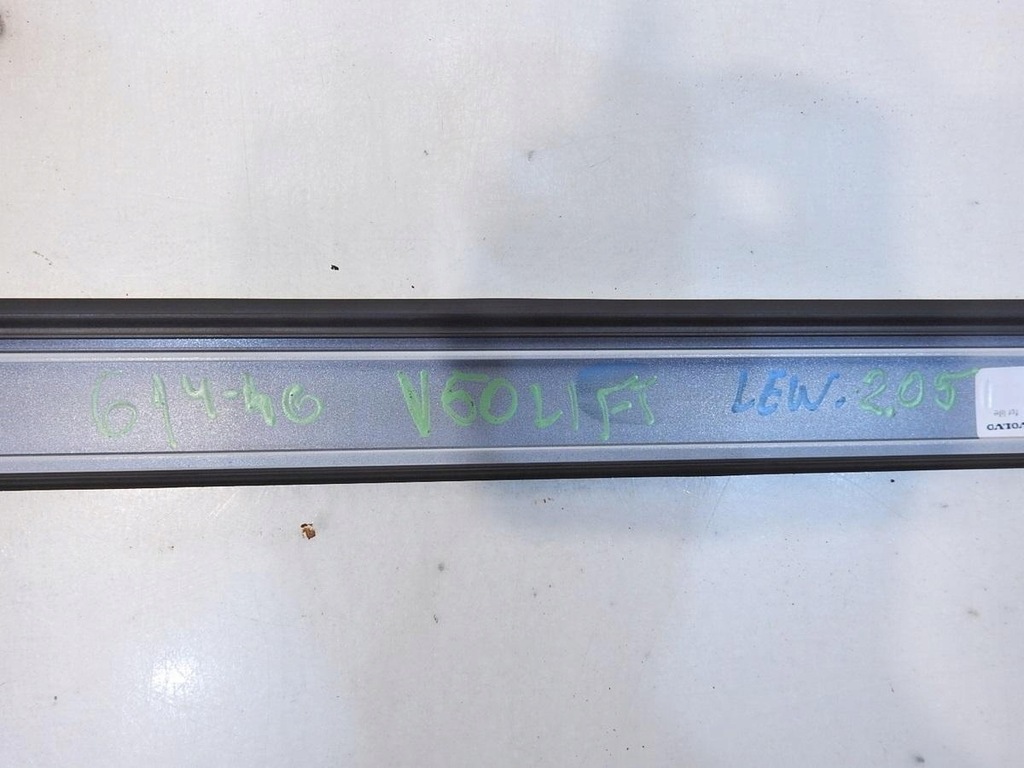 фото №6, Молдинг кровельная крыша левая 614-46 volvo v50 lift