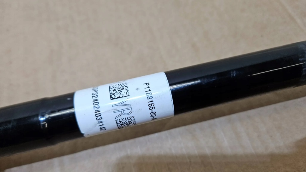 Приводной вал задняя задний  tesla model y p1188416-00-f с Разборки