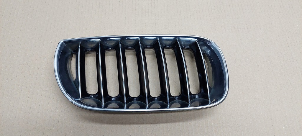 фото №1, Решётка радиатора решётка радиатора решётка радиатора правая bmw x3 e83