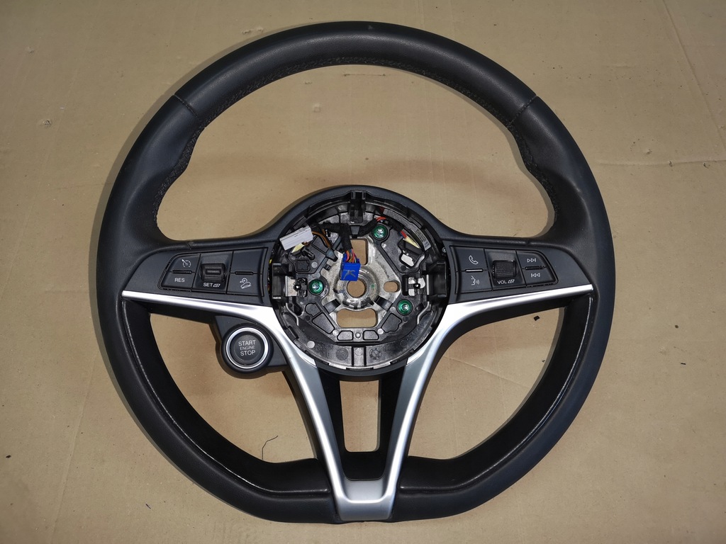 фото №1, Alfa romeo stelvio воздуховод кожа