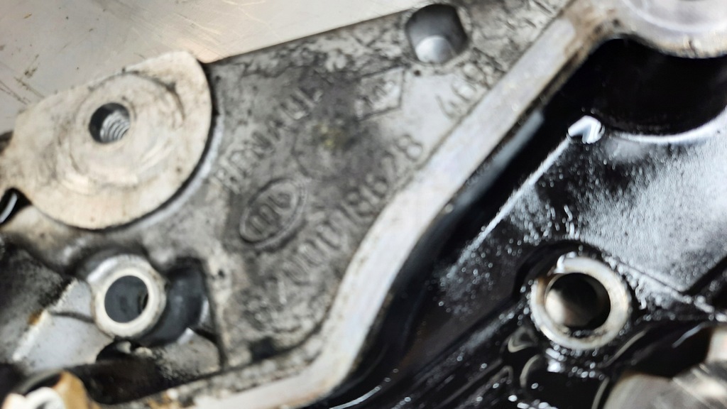 фото №6, Корпус распределительного вала 8200018628 renault espace iv 2,2 dci