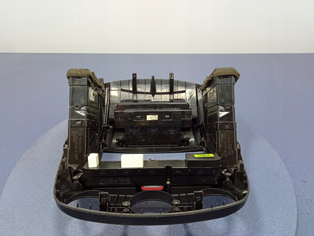 фото №5, Kia ceed i защита рамка радио дисплей решётки обдув 84740-1h010