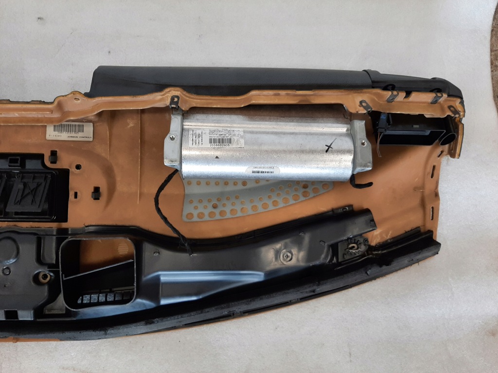 фото №10, Mercedes w203 приборная панель приборная приборная панель a2036800187