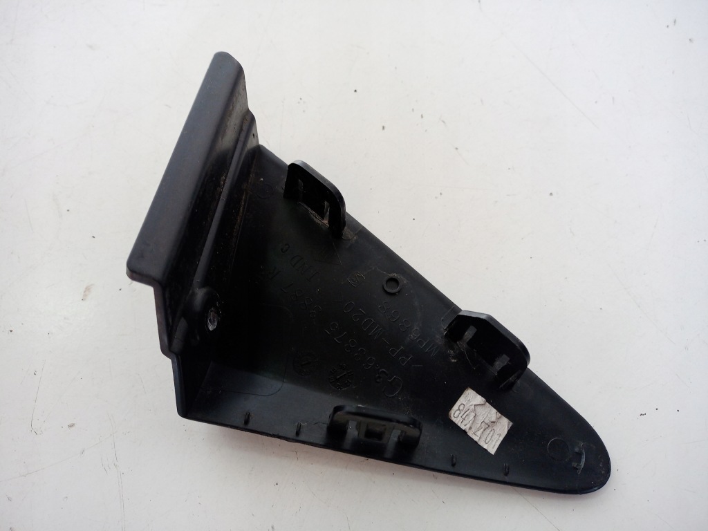 фото №2, Левая заглушка треугольник крыла renault zoe
