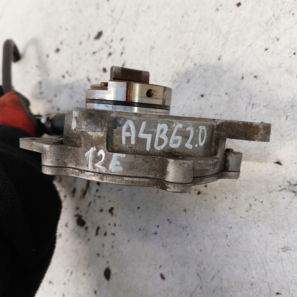 фото №7, Audi a4 b6 2,0fsi насос вакуум luk 06d145100d