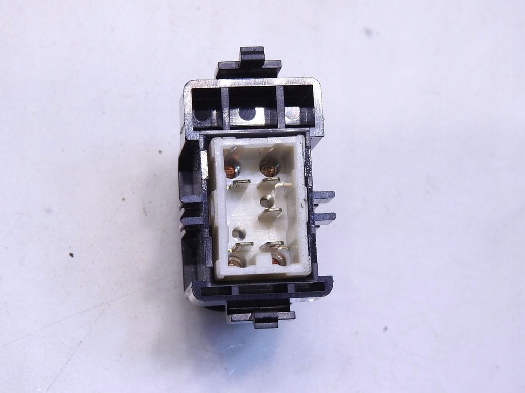 фото №6, Кнопка складання сидіння лівий forester iii