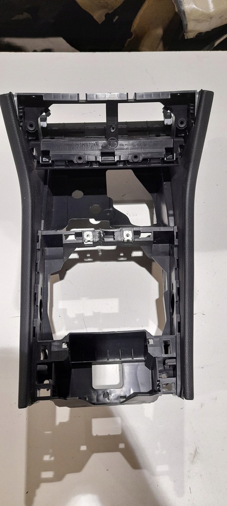 фото №1, Рамка защита туннель skoda superb iii 3 3v1863243b