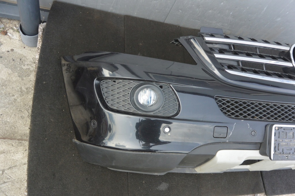 Купити Mercedes ml w164 бампер решітка радіатора перед 05-09 197 комплект  pdc h7
