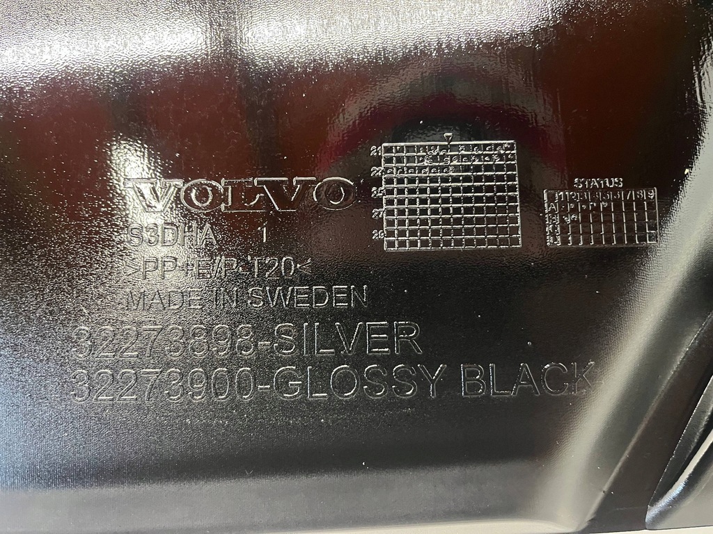 фото №13, Volvo xc40 2018 з задній спойлери