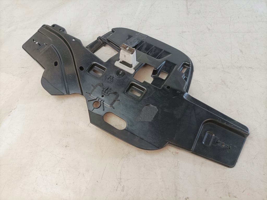 фото №6, Jeep grand cherokee wk2 19 кронштейн консоли usa