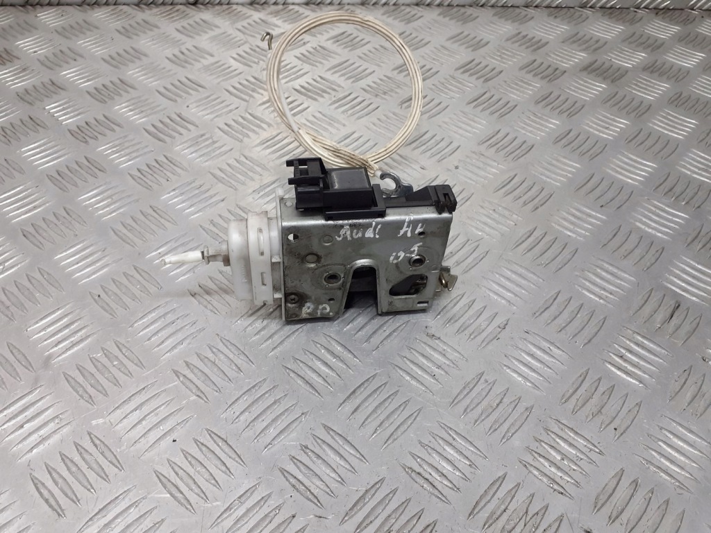 Купить Замок дверь правый перед audi a4 b5